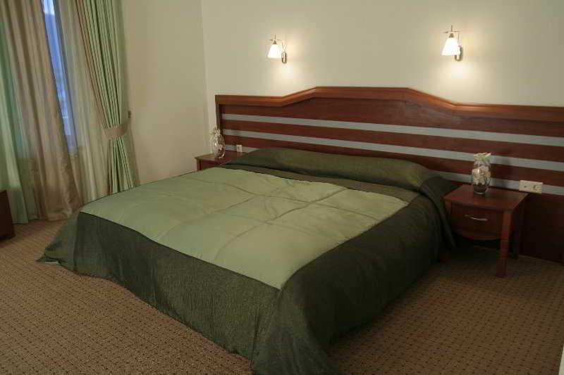 Hotel Vedzisi Tbilisi ภายนอก รูปภาพ