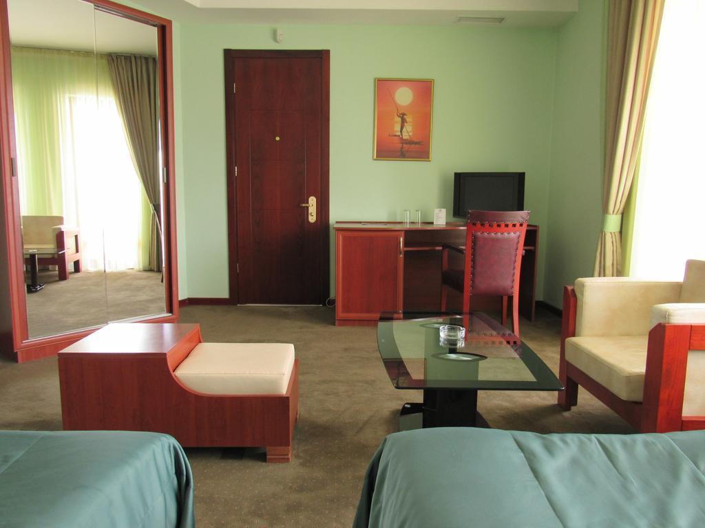 Hotel Vedzisi Tbilisi ภายนอก รูปภาพ