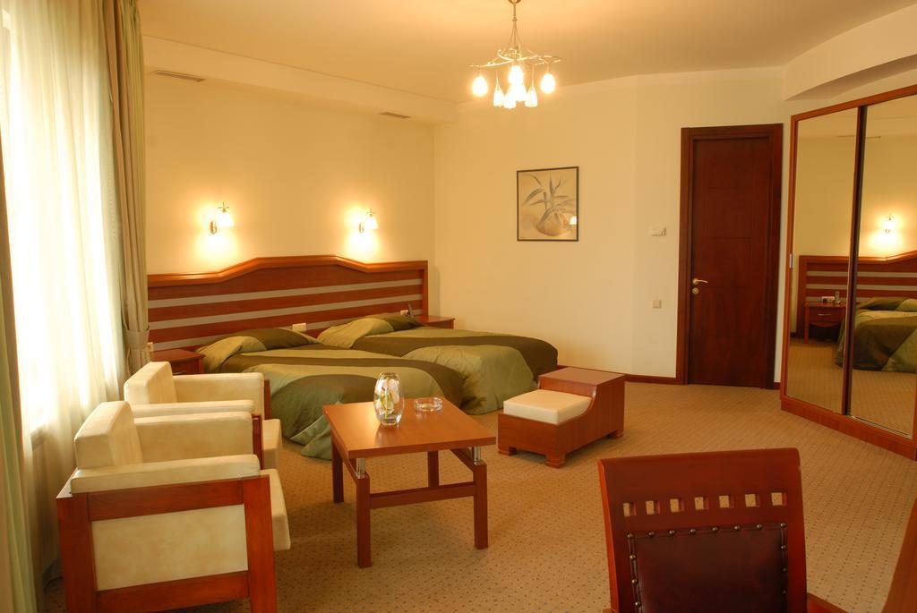 Hotel Vedzisi Tbilisi ภายนอก รูปภาพ